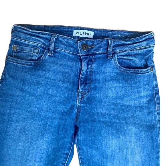 DL1961 Jeans Size 30  - Picture 2 of 6